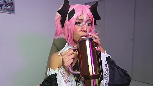 cloe  palmer online show from April 2026 01:04:02 PM