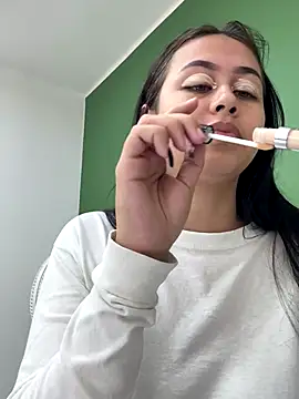 iiris  online show from November 2025 03:23:01 PM