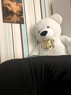 Liya my online show from November 2025 08:35:02 PM