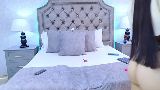 MadissonBacker online show from November 2025 07:36:01 PM