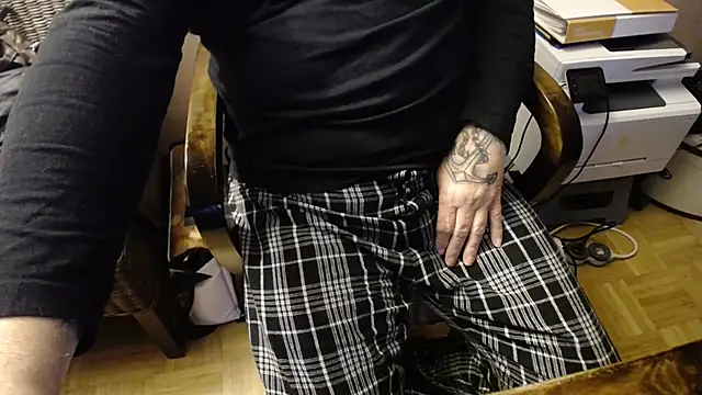 Snapshot of thme2312 chatting on October 2025 05:23:01 PM thme2312 online show from October 2025 05:23:01 PM