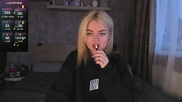 Snapshot of purebeautie13 chatting on January 2025 12:13:01 PM purebeautie13 online show from January 2025 12:13:01 PM