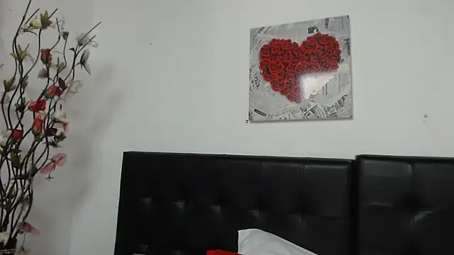 Angelinna Milf online show from January 2025 07:10:01 PM