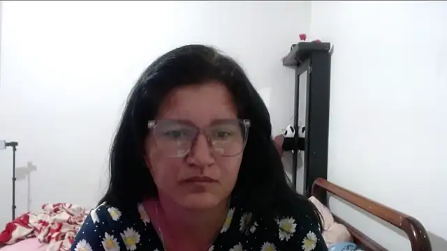 Angelinna Milf online show from September 2025 04:31:01 PM