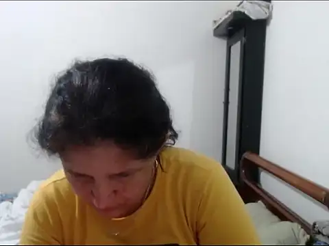 Angelinna Milf online show from October 2025 02:38:01 PM