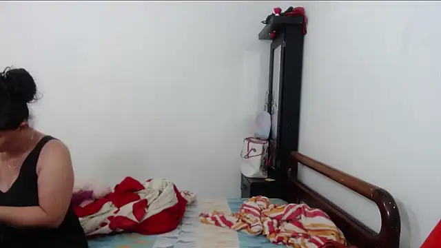 Angelinna Milf online show from September 2025 02:43:02 AM