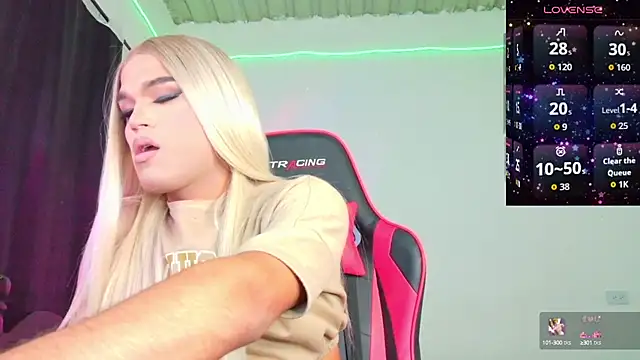 Snapshot of AllisonsweetZ chatting on September 2025 03:01:02 PM AllisonsweetZ online show from September 2025 03:01:02 PM