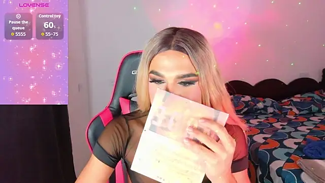 Snapshot of AllisonsweetZ chatting on November 2025 07:17:02 PM AllisonsweetZ online show from November 2025 07:17:02 PM