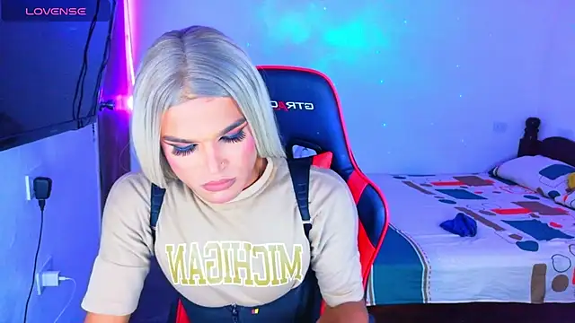 AllisonsweetZ online show from April 2026 04:20:02 PM