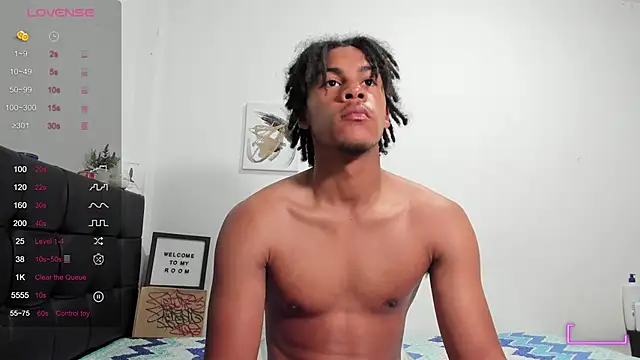 RoddyRich11 online show from November 2025 11:36:02 AM