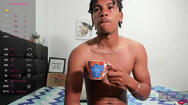 RoddyRich11 online show from November 2025 12:20:01 PM