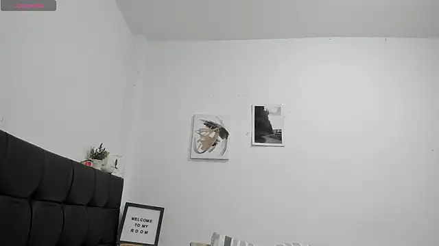 RoddyRich11 online show from December 2025 12:29:02 PM