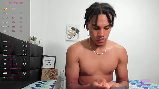 RoddyRich11 online show from October 2025 11:53:01 AM