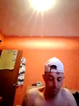 Fabiocapao01 online show from October 2025 09:48:02 PM