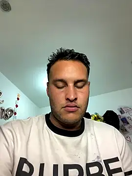 Snapshot of Cristian_099 chatting on November 2025 08:02:01 PM Cristian 099 online show from November 2025 08:02:01 PM