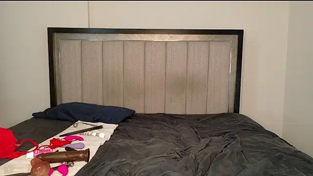 misscatxo online show from March 2025 02:46:02 AM