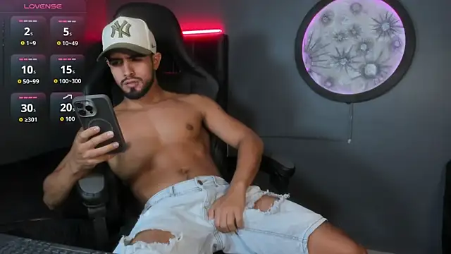 khriss brown online show from November 2025 10:02:01 PM