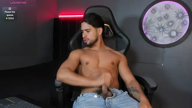 khriss brown online show from December 2025 09:25:02 PM