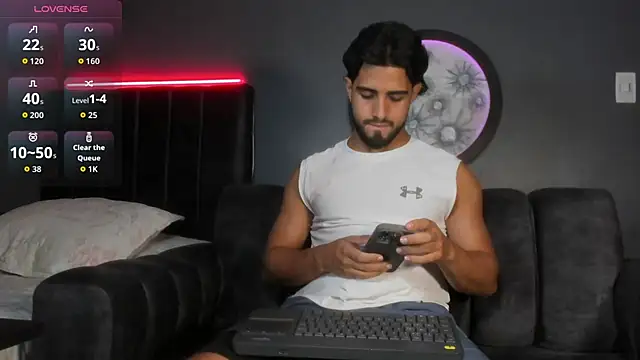 khriss brown online show from December 2025 10:21:02 PM