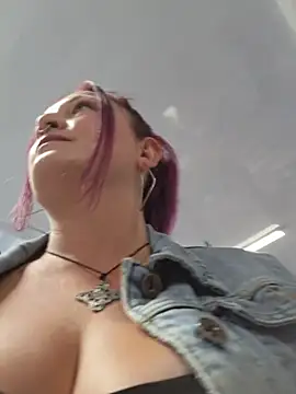 sophie banger online show from July 2026 09:21:01 PM