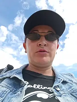 sophie banger online show from July 2026 07:46:01 PM