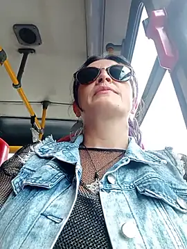 sophie banger online show from September 2025 06:04:02 PM