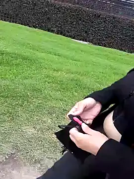 sophie banger online show from October 2025 07:02:01 PM