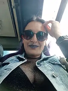 sophie banger online show from April 2026 08:10:02 PM