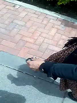 sophie banger online show from September 2025 05:30:02 PM