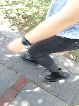 sophie banger online show from November 2025 04:33:02 PM