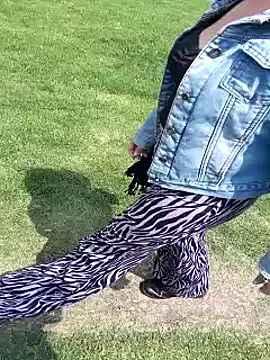 sophie banger online show from December 2025 05:28:01 PM