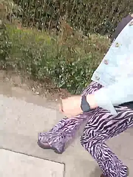 sophie banger online show from May 2026 08:42:02 PM