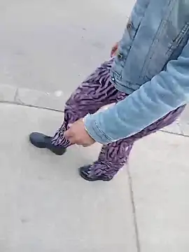 sophie banger online show from December 2025 07:16:02 PM