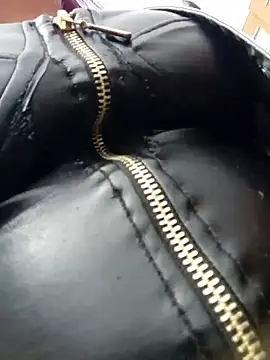 sophie banger online show from June 2026 07:13:02 PM