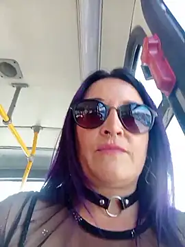 sophie banger online show from April 2026 07:04:01 PM