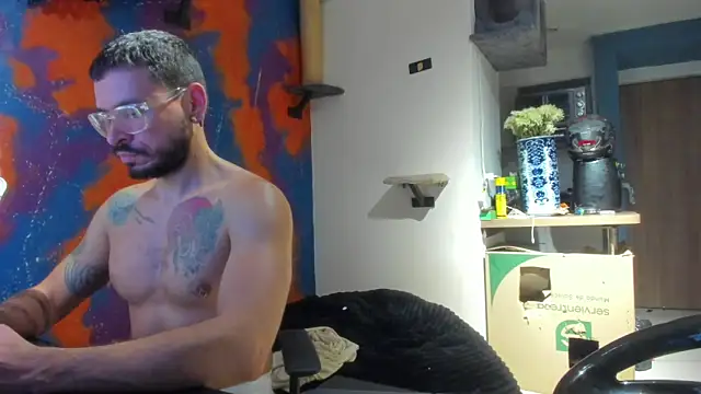 leondevereda online show from September 2025 12:42:01 AM