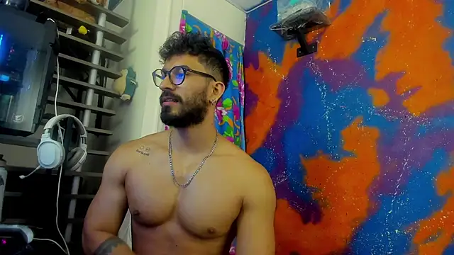 leondevereda online show from December 2025 01:32:02 AM