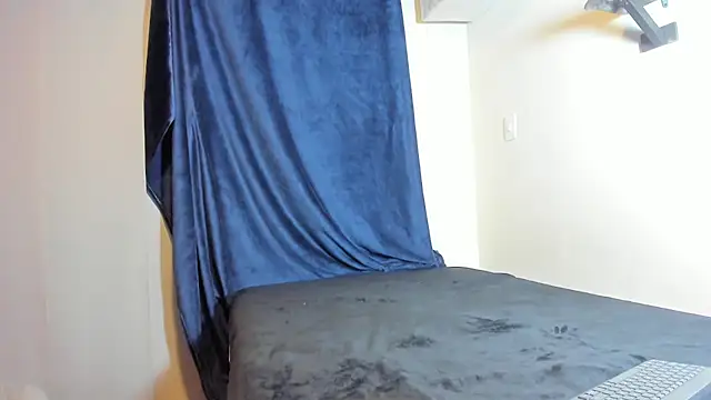 leondevereda online show from November 2025 01:27:01 AM