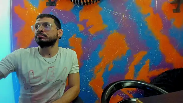 leondevereda online show from September 2025 10:13:01 PM