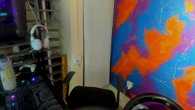 leondevereda online show from September 2025 12:49:01 AM