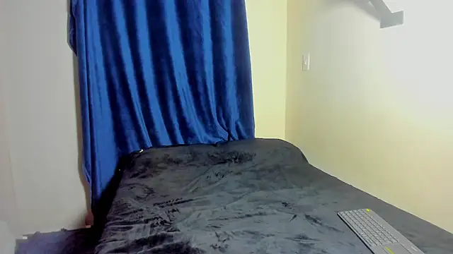 leondevereda online show from December 2025 01:28:01 AM