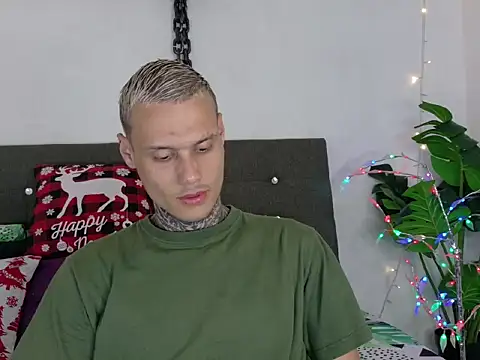 Snapshot of fucking_sinner chatting on December 2025 02:23:02 AM fucking sinner online show from December 2025 02:23:02 AM