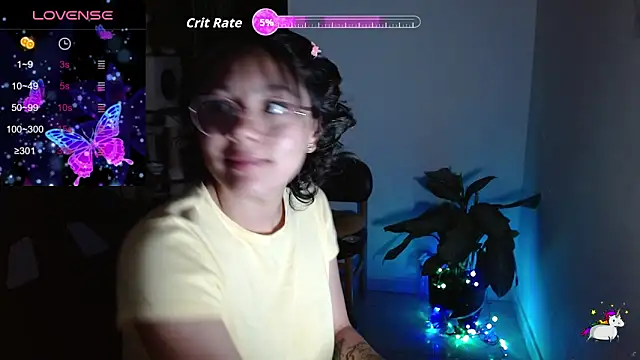 TRIXIE TANG28 online show from April 2026 11:29:02 PM