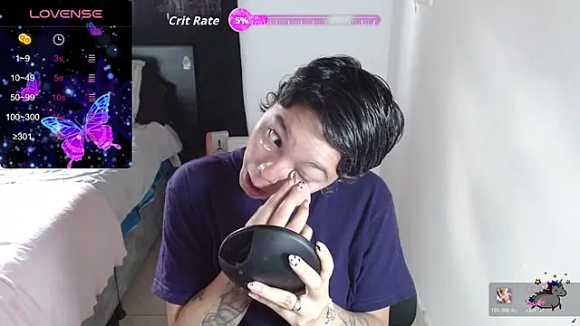 TRIXIE TANG28 online show from November 2025 08:45:01 PM