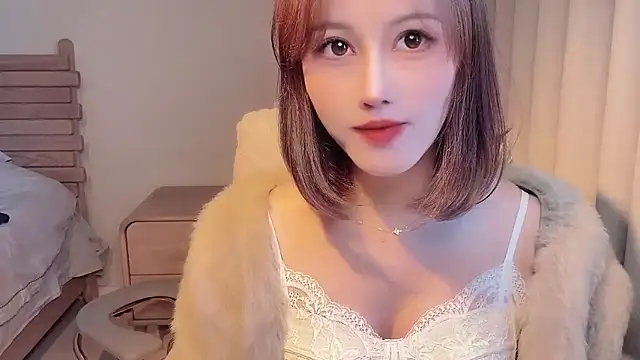 Snapshot of Krismil3 chatting on December 2025 02:01:02 AM Krismil3 online show from December 2025 02:01:02 AM