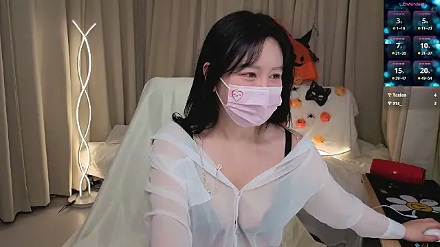 Snapshot of 2hyun chatting on October 2025 02:16:02 PM 2hyun online show from October 2025 02:16:02 PM