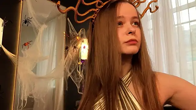 CassieCool online show from October 2025 12:57:02 PM