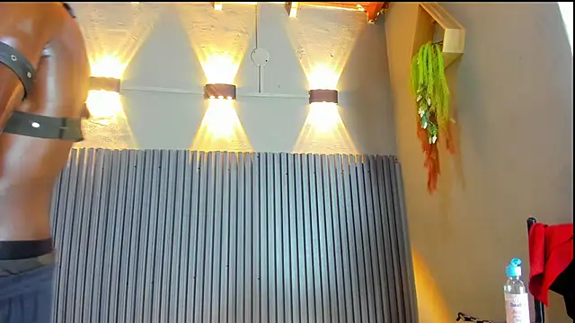 jhonjairo85  online show from December 2025 04:24:01 AM