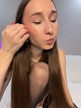 cutte dora online show from February 2026 01:02:01 PM