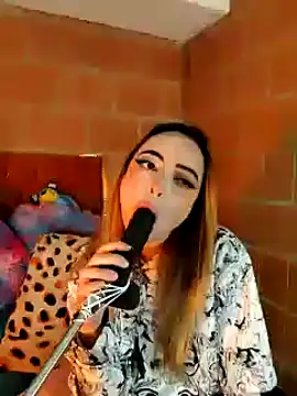 Yennastone online show from February 2025 02:29:01 AM